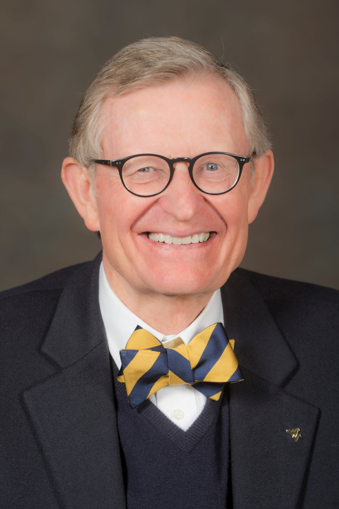 E. Gordon Gee headshot.